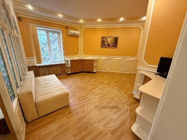 Соборна/М. Кропивницького 2к квартира в продажі. Індив. газ опалення