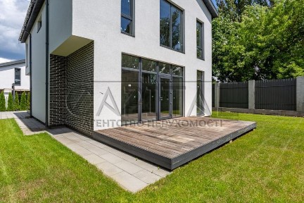 ТОП продаж будинку в закритому КМ <a href='/newbuilding/9709/view/kg-friends-club'>Friends Club</a> ВСТИГНІТЬ ГАЗ Ком-ії