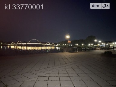 проспект Володимира Івасюка, мікрорайон Оболонь, район Оболонський, Київ, метро Оболонь, просп. Володимира Івасюка 13А • ID 33770001