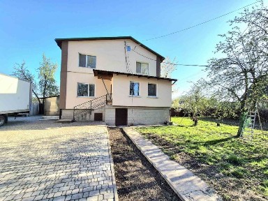 Продаж будинку 237 м² та ділянкою 14 сот Київське шосе