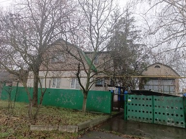Продаётся дом с. Лозоватка. Центр
