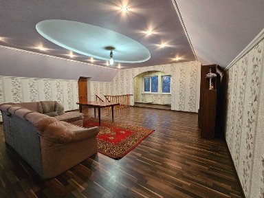 Продам будинок з ремонтом у Діївці-1. Асфальтована дорога. Автономка.