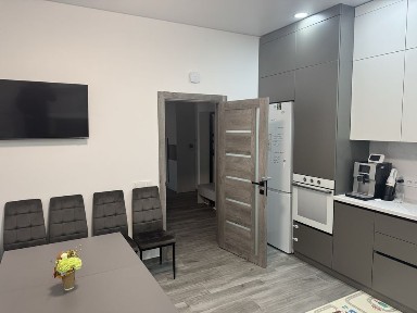 Квартира, Новобудова, 2 кімнати, 2 поверх, центральна частина