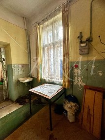 Продаж 1к квартири вул. Зелена, 35