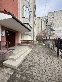 Продаж 3-кім квартри з гаражем ! Район Рясне - 1