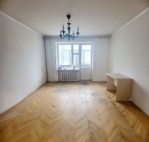 Продаж 2 кім. кв-ра, вул. Багряного (чешка)