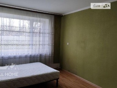 Продаж 1к квартири 30.3 кв. м на вул. Лесі Українки 82 • ID 33753117