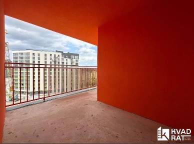 Здана трикімнатна квартира з терасою біля міського озера! 7 поверх!