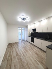 Продаж 1-кімнатної квартири з видом на рікуRD