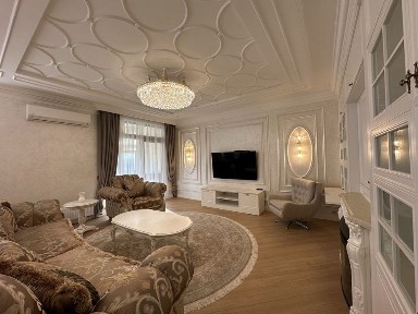 Київ, Шевченківський, Богдана Хмельницкого 58а