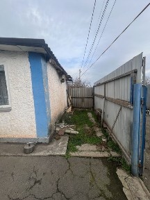 Продается 1/2 небольшого дома по ул. Куприна