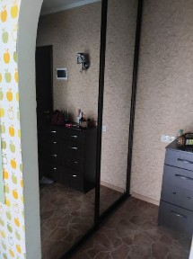 Продается 1 ком кв. 40 кв. м, ул. А. Говорухи, р -он. кин. Космос