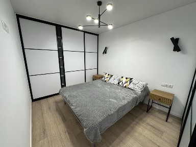 Продам велику 1 км квартиру вул. Бандери