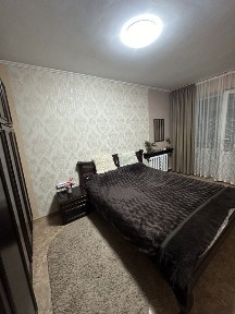 Велика 2 кімнатна квартира ( центр). Приймаємо на Новий Рік !