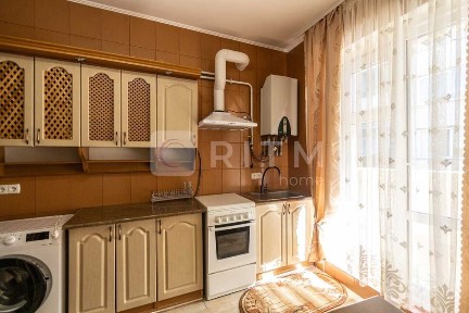 Здається напівособняк, вул. Медична, площа 87 м²