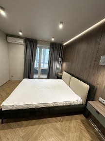 Оренда 1 кімн. квартири Центр вул. Неб. Сотні (ЖК Центральний )