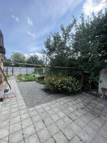 Пів будинку на початку пр-т Курський. Є-відновлення