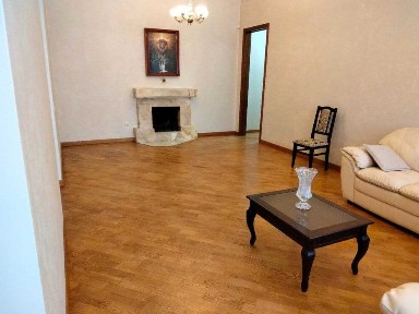 Продам 3 к. квартиру с евроремонтом. Центр/квартал от Дерибасовской