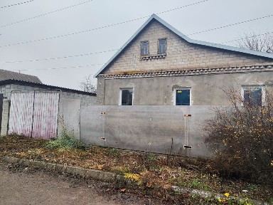 Продаж 4-кмн будинок