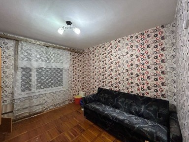 Продам 2-х к. кв. Героев Труда (Нескорених), 33. Метро Героев ТРуда.