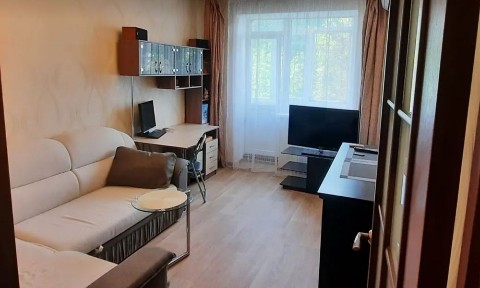 2 х. к.с новым ремонтом, разд. комнаты в 3-х мин. от ст. м. Дворец Спорта