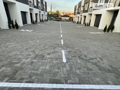 Продаж 2 поверхового таунхауса з ділянкою на 1.8 сотки, 117 кв. м, 4 кімнати, на вул. Весняна • ID 33048923