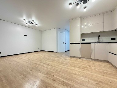 3 кімнатна квартира 68 м2 ідеальний ремонт вул 50 річчя УПА