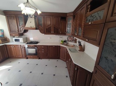 Продаж елітної 5-ої квартири у новобудові, на вул. Тісна.