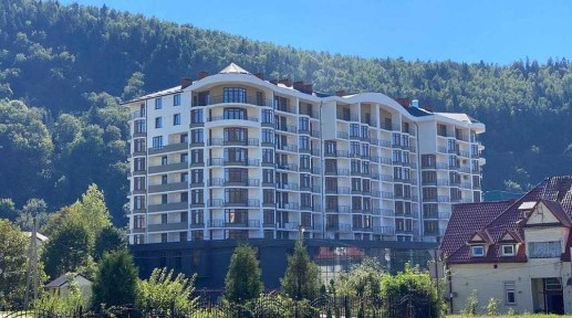 Центр Яремче - продаж квартири в ЖК <a href='/newbuilding/5549/view/zk-skela'>Скеля</a>