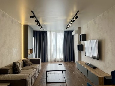 Укомплектована стильна 2-кімнатна квартира в обжитому ЖК Липська Вежа.