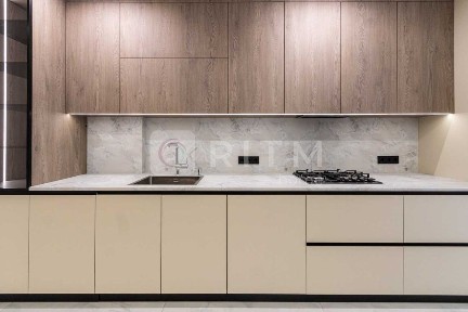 Стильна двокімнатна квартира в центрі Івано-Франківська.