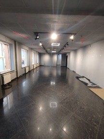 Здам досить рентабельне крутецьке приміщення в центрі міста в ТЦ