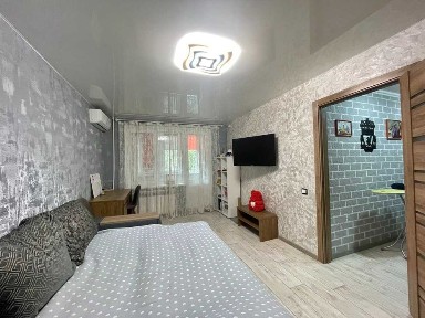 Продам 2 кімнатну квартиру, проспект О. Поля, з сучасним ремонтом