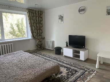 Здам 1 кім. квартиру на тривалий термін.