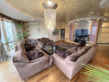 Оренда / Квартира / вул. Жилянська, Центр