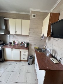 1 к квартира в центрі Вишневого!