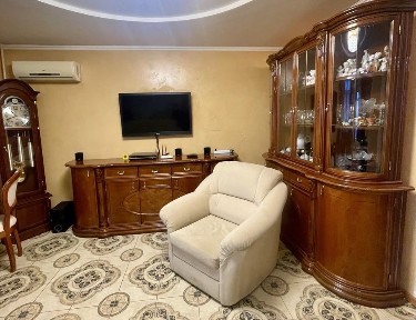 Продається 3к квартира з автономним опаленням