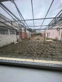 Аренда дешёвого помещения с летней площадкой на 2-м этаже и свой вход!