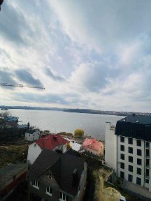 Продаж двокімнатної квартири з панорамою на Тернопільський став