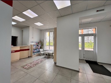 Оренда фасадне прохідне комерційне приміщення 108м2 ЖК Каховська