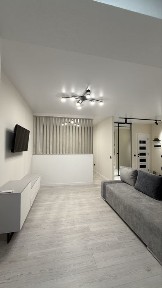 Перша здача! Квартира в центрі