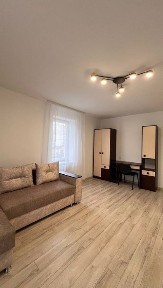 Однокімнатна квартира з новим ремонтом в центрі