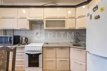 Простора трикімнатна квартира на вулиці Галицька