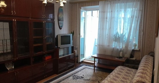 Половки. Здається в довготривалу оренду простора квартира.