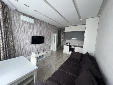 Київ, Печерський, вулиця Євгена Коновальця 34а