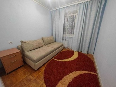 Продається 3-кімнатна квартира в центрі м. Бучі