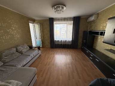 Продаж 2-х кім квартири 6/9 в Центр