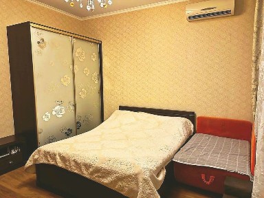 Сдается 3- хкомнатная в ЖК возле парка Победы