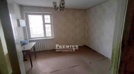 Продам 2 кімнатну квартиру під чистовий ремонт. Супер ціна.