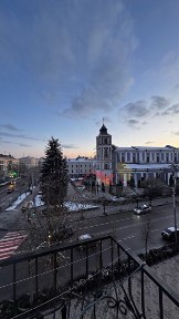 Здам 3 х кімнатну сталінку біля площі Перемоги з автономкою